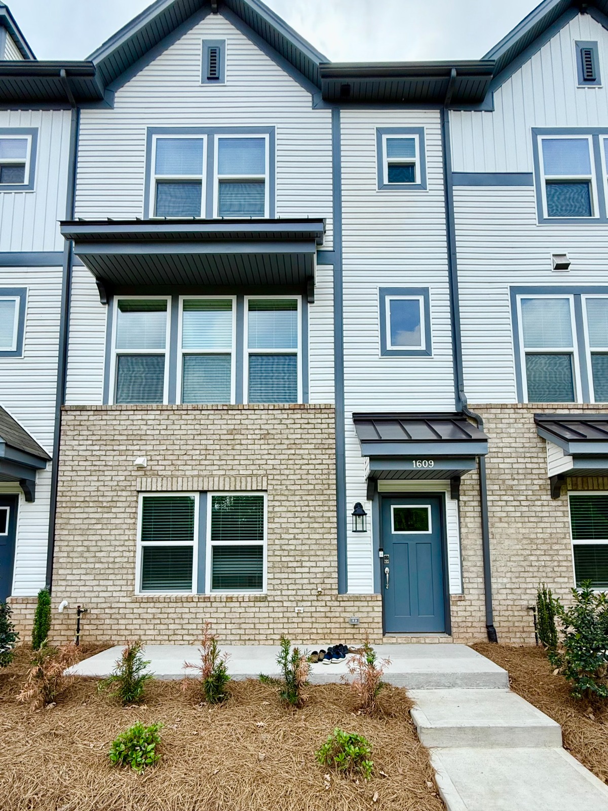1609 Blanche Street